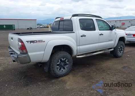2013 Toyota Tacoma Base V6 z USA, uszkodzony, nr VIN 3TMLU4ENXDM105614